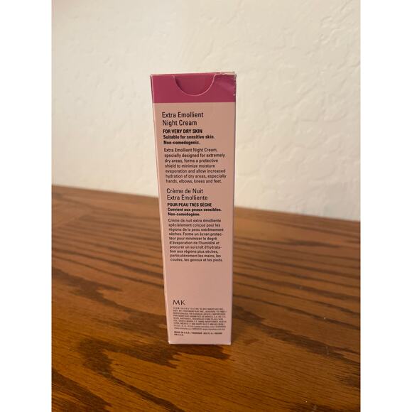 Mary Kay extra emollient night cream - Picture 2 of 6